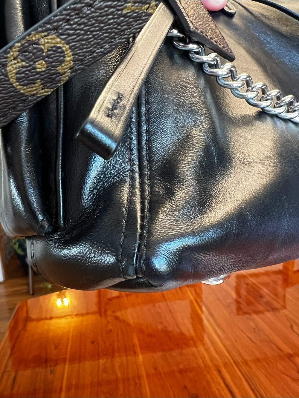 Louis Vuitton CarryAll Cargo Vibe PM - Picture 11 of 17